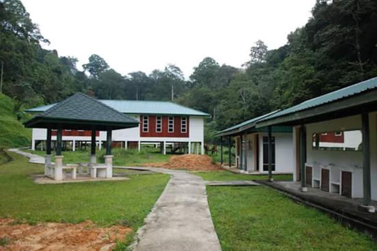 Oyo Home 90396 Mahua Rainforest Paradise Tambunan Kültér fotó